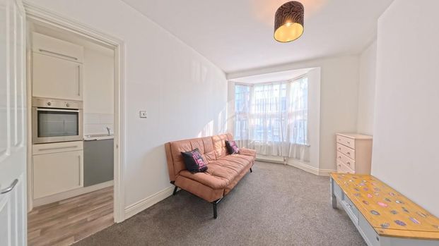 3 bedroom maisonette to rent - Photo 1