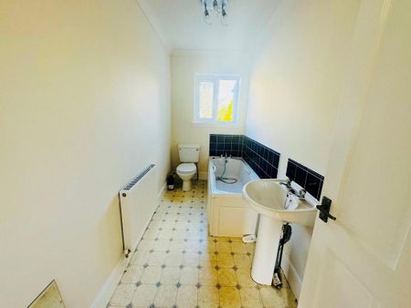 2 bedroom terraced house to rent - Photo 2