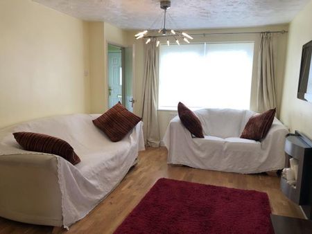 3 bedroom semi-detached house to rent - Photo 2