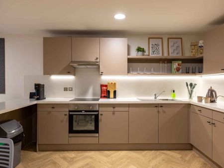 Platinum Ensuite - Photo 4