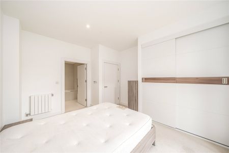 Handley Drive, Kidbrooke Village, London, SE3 9BW - Photo 4
