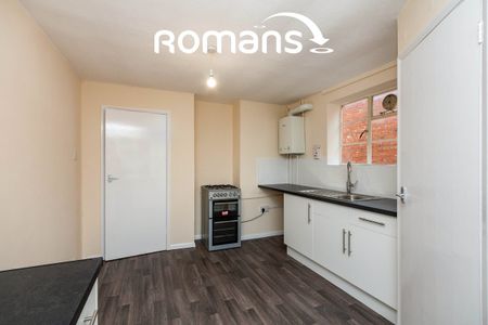 2 bedroom maisonette to rent - Photo 5