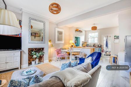 2 bedroom terraced house to rent - Photo 2