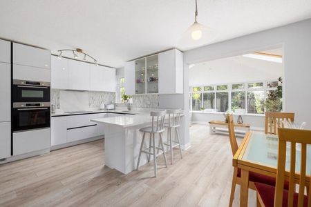 33 Scholarstown Park Rathfarnham Dublin 16 - Photo 5