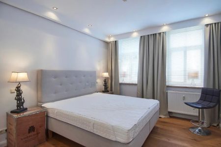 Moderne, helle 2-Zimmer-Wohnung in Top-Lage - stilvoll möbliert - Foto 2