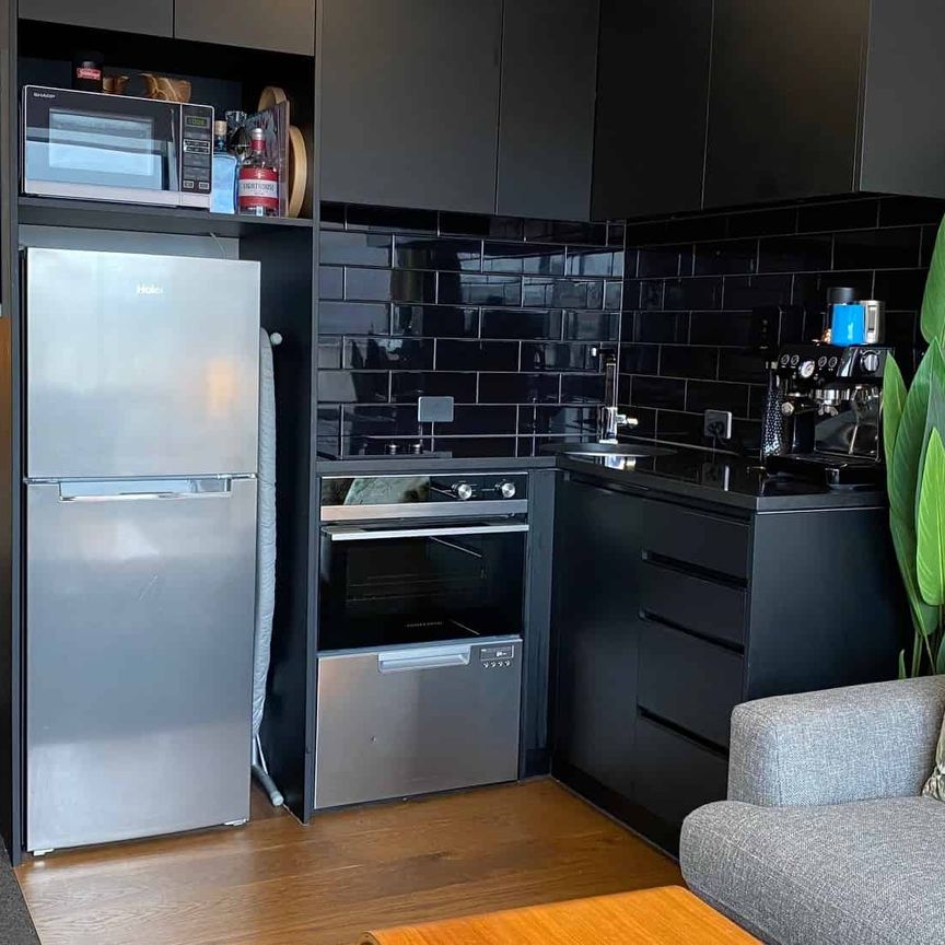 702B/4 Elizabeth St - Photo 1