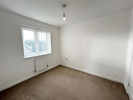 3 bedroom semi-detached house to rent - Photo 5