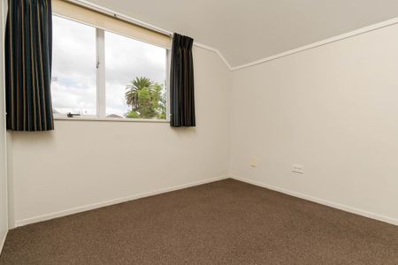 Beautiful three bedroom - Photo 5