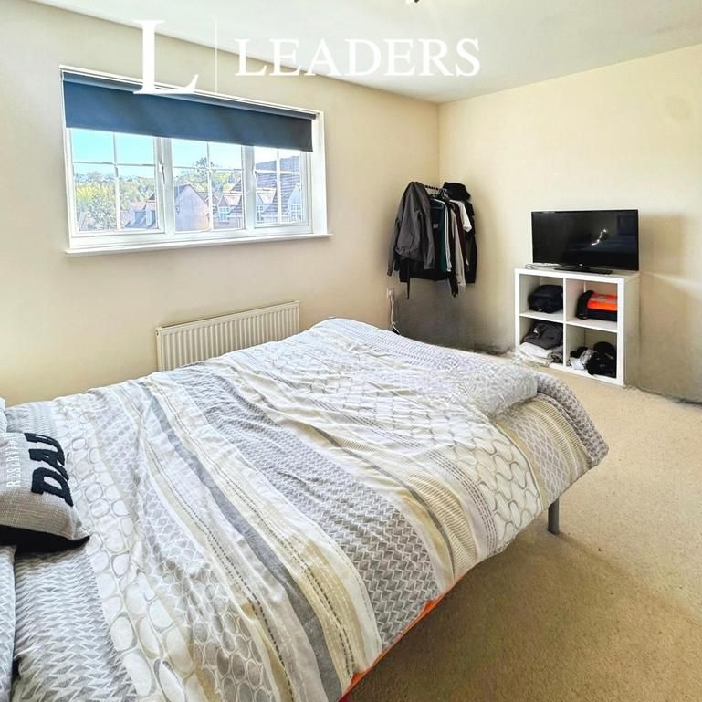 3 bedroom flat to rent - Photo 1