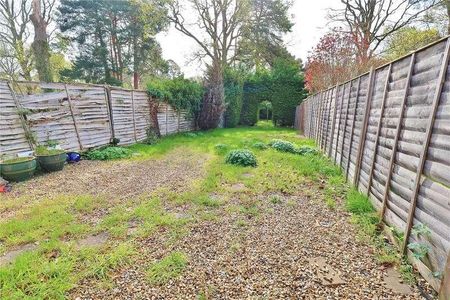 Albert Drive, Woking, Surrey, GU21 - Photo 3