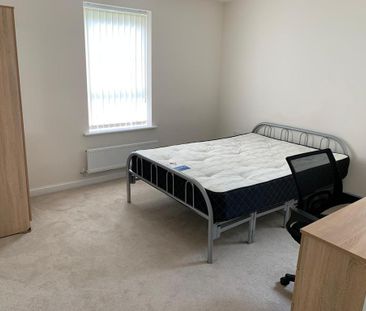 2 bedroom flat to rent - Photo 3