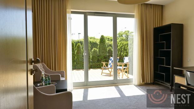 2 pokoje z osobną kuchnią, dużym tarasem i miejsce postojowym - Photo 1