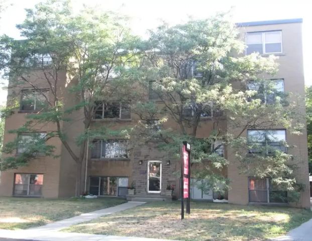 Snow Manor Apartments, Oakvile | 83 Wilson Street, Oakville - Photo 1