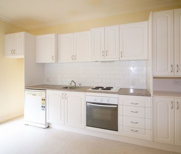 Spacious One Bedroom Property in Town - Photo 3