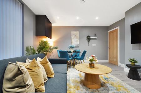 3 bedroom apartment to rent - Photo 4