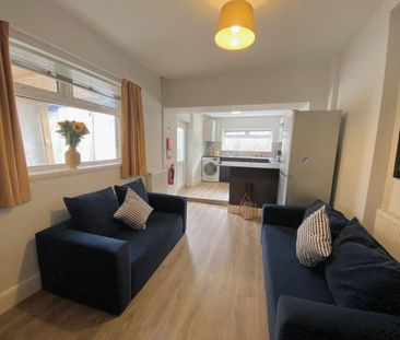 5 bedroom terraced house to rent - Photo 3