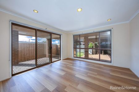 Large Family Home in Perfect Location - Photo 3