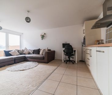 Dubrovnik House, Cardiff Bay - Photo 5