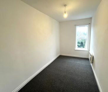 2 Bed Flat, Birkin Street, BS2 - Photo 2