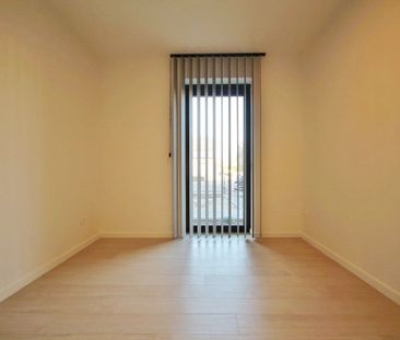 Prachtig gelijkvloers nieuwbouwappartement met ruim terras en onder... - Photo 1
