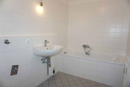 Renovierungsbedürftige Traumwohnung mit Loggia und Stellplatz in Luftenberg – Jetzt für nur 735,76 €/Monat mieten! - Photo 3