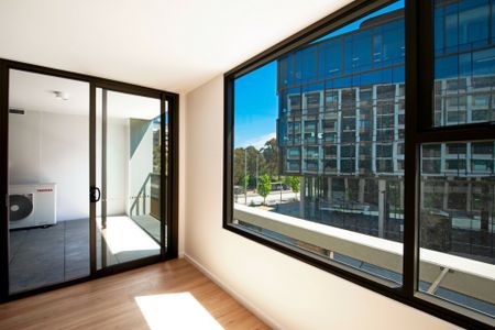 Stylish 2 Bedroom Apartment in Dickson Centre - Photo 4