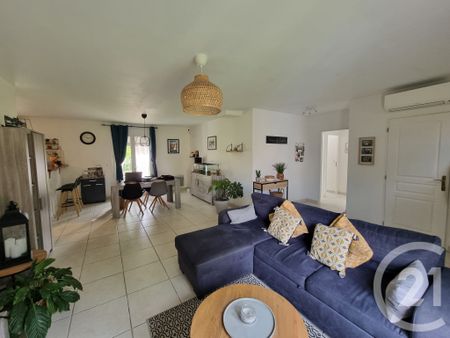 Location Maison 4 pièces 88m² LAGRAVE 81150 - Photo 2