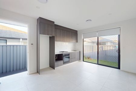 31A Rowcliff Circuit, Lochinvar NSW 2321 - Photo 4