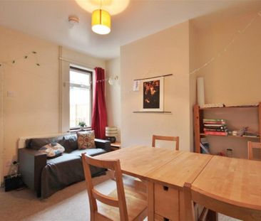 4 bedroom terraced house to rent - Photo 1