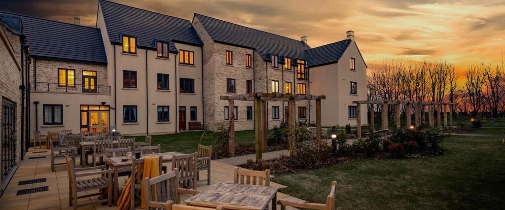 1 bedroom retirement property to rent - Photo 1