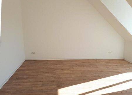 helle 3 Raum Dachgeschoßwohnung mit 2 Balkonen in ruhiger Lage ab 01.08.2024 - Foto 4