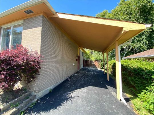 For Lease - 331 Roywood Crescent Unit# MAIN, Newmarket, Ontario - Photo 1