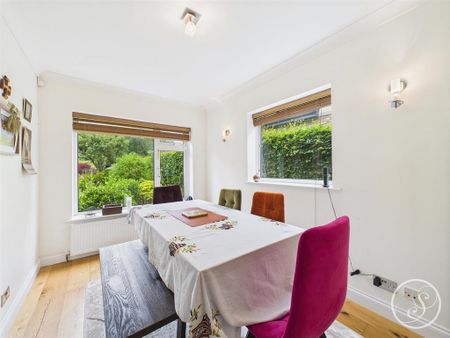 4 bedroom detached house to rent - Photo 5