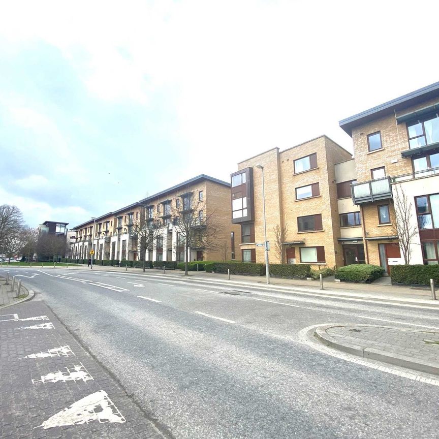 Castlegate Square, Adamstown, Lucan, Co. Dublin - Photo 1