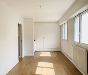 Rental Apartment Issy-les-Moulineaux - Photo 1