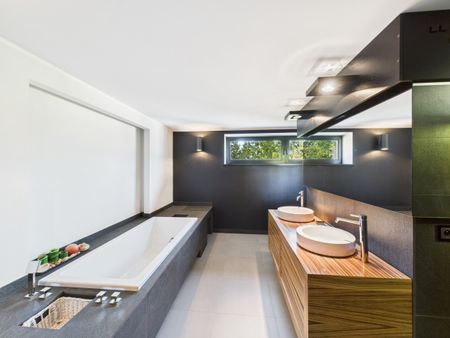 Blisko centrum, pośród zieleni. - Photo 4