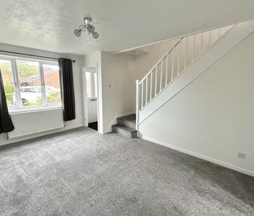 Larkspur Close - Photo 1