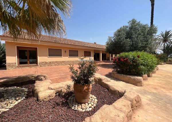 Luxury Villa in Elche, for rent