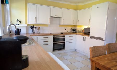 Cambria Court Room B - Photo 4