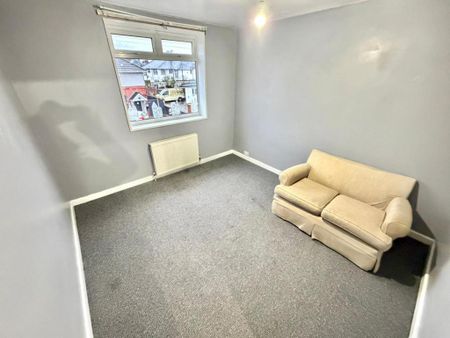 4 bedroom terraced house to rent - Photo 2