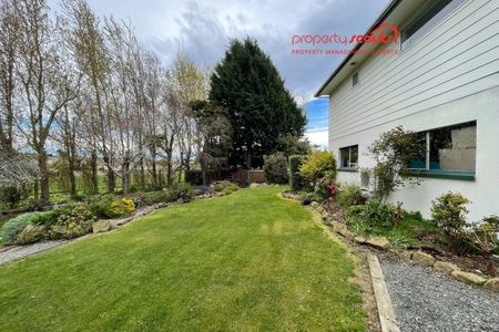 Extra Large family home in Kingswell - Photo 4