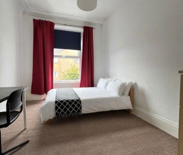 6 bedroom terraced house to rent - Photo 5