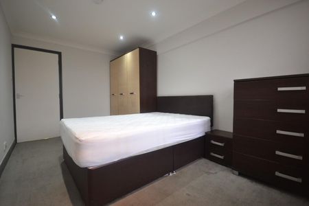 2 bedroom Flat To Let - Photo 5