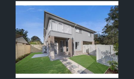 Beautifully Maintained Home With Modern Features - Photo 3