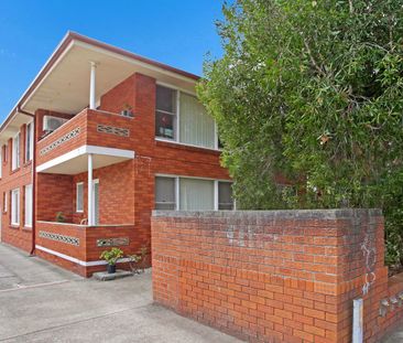 1 Bedroom apartment, well kept. - Photo 6