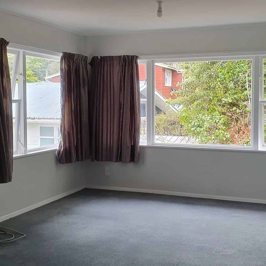 10 Redwood Ave Tawa - Photo 1