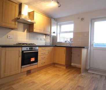 2 bedroom terraced house to rent - Photo 3