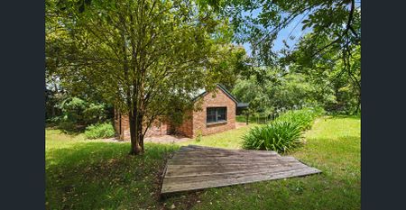 Quiet Country Cottage with Beautiful Countryside Views - Photo 2