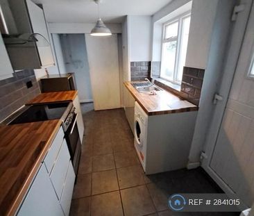1 bedroom flat to rent - Photo 3