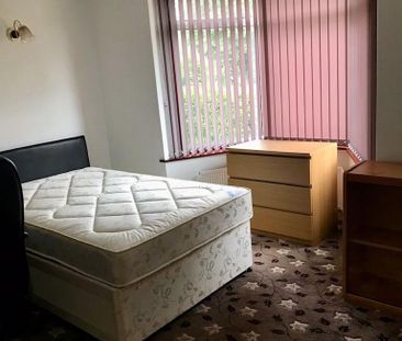 4 bedroom terraced house to rent - Photo 5